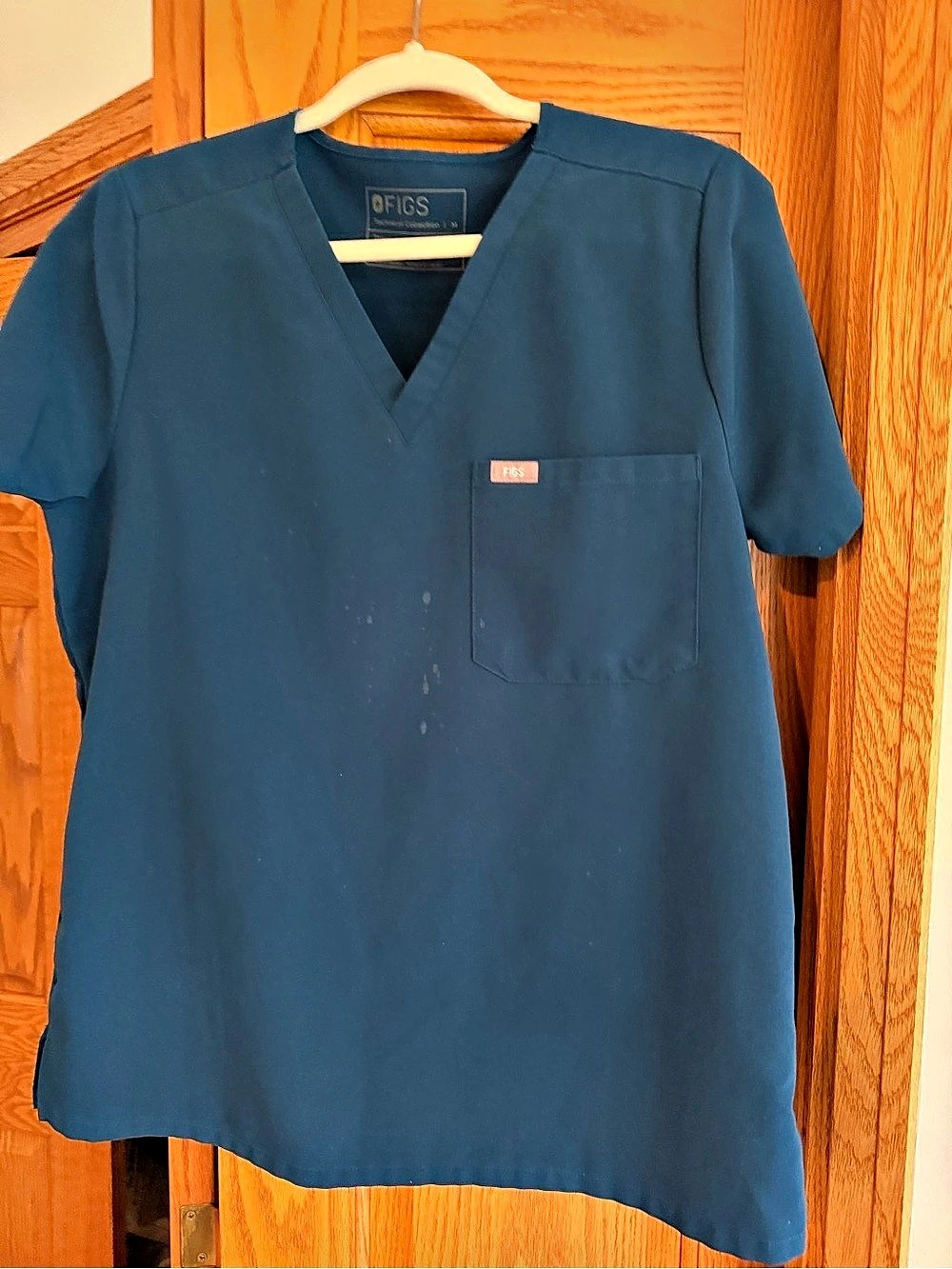 FIGS Catarina One-Pocket Scrub Top V-Neck Blue Medium small bleach spots on the